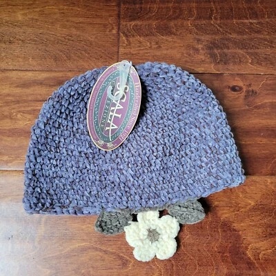 Nuevo con etiquetas Sombrero Tejido Púrpura Scala Gorro Hecho a Mano Acento Floral Talla Única Elástico Foto 1 de 4