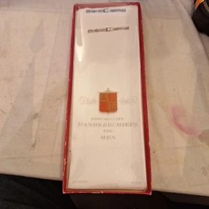 Set of 2 Vintage NIP Monogrammed (C) Men’s Handkerchiefs In Original Gift Box - Picture 1 of 3