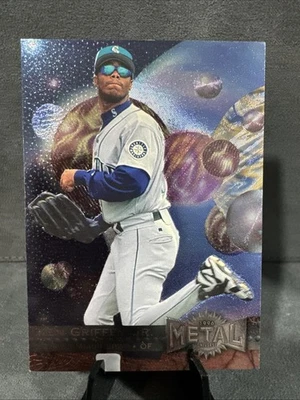 Béisbol Fleer Metal 1996 Ken Griffey Jr. #107 Foto 1 de 4