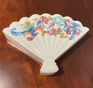 Elizabeth Arden Keramik Schmuck Schmuckkästchen Palais de Versailles Fächerform - Bild 1 von 6