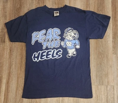 VINTAGE NORTH CAROLINA TAR HEELS T SHIRT TULTEX FEAR Large Blue Nightmare UNC — 第 1/2 张图片