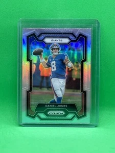 2023 Panini Prizm Football Daniel Jones True Silver Prizm New York Giants SP - Picture 1 of 2