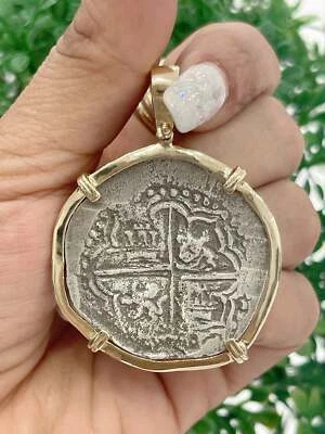 COLGANTE MONEDA PLATA NUESTRA SEÑORA DE ATOCHA EN BISEL ORO MACIZO REAL 14K 8 RE Foto 1 de 4