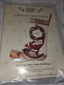 Etwas Besonderes gezählter Kreuzstich Schaukelstuhl Weihnachtsmannstrumpf - Bild 1 von 2