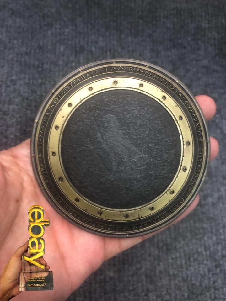 1/6 Hot Toys MMS359 Batman v Superman Wonder Woman Shield for Action Figure - Image 1 of 4