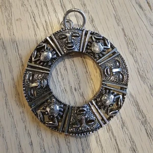 Vintage Sarah Coventry "Talisman of Love" (1973) Pendant - Picture 1 of 6