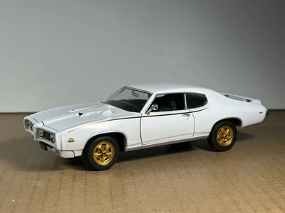 Welly 1/24 ‘69 Pontiac GTO The Judge Loose Gold Alcohol Painted Wheels - Image 1 of 4