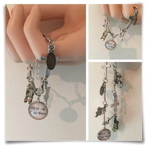 Pulsera Alicia en el País de las Maravillas todos estamos locos aquí fiesta del té cruz encanto - Imagen 1 de 2