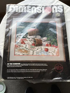 Dimensions Crewel Embroidery Kit In the Garden by Helen Rundell SEALED 1988 - Bild 1 von 4