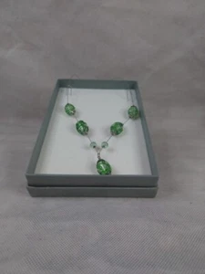 Collar de cuentas de vidrio verde - Imagen 1 de 5