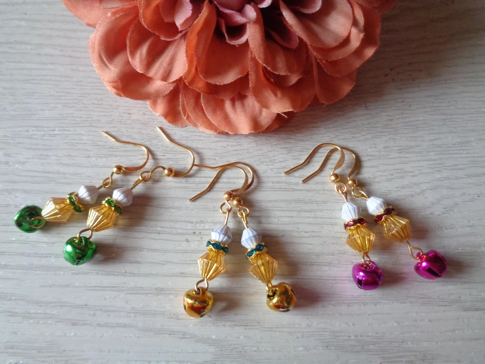 Ohrhaken Gold"Glöckchen"  UNIKATE  3 verschiedene Varianten - Bild 1 von 1