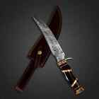 Couteau de chasse en acier de Damas avec poignée corne de taureau ayant bagues en laiton, fait main