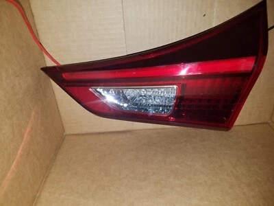 2016 TO 2018 TOYOTA COROLLA SCION iM PASSENGER RIGHT HATCH GATE TAIL LIGHT LAMP - Image 1 of 4