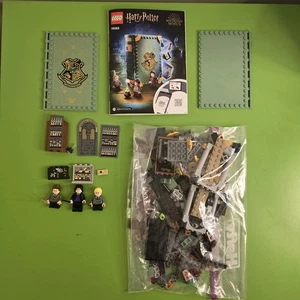 LEGO Harry Potter: Hogwarts Moment: Potions Class (76383) Complete W/ Minifigs - Picture 1 of 6