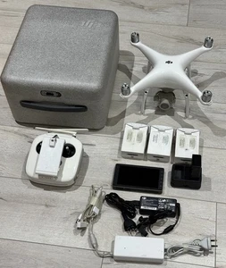 DJI Phantom 4 Pro V2.0 Fly More Combo & CrystalSky 5.5” Monitor + 3 Batteries! - Picture 1 of 12