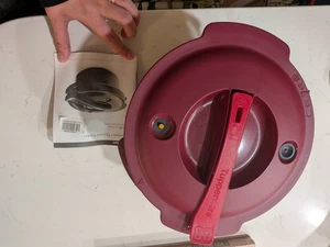 Tupperware Mikrowelle Schnellkochtopf 3L - rot - NEU ohne Karton  - Bild 1 von 4