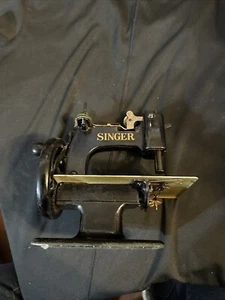 Vintage Singer Sew Handy Sewing Machine, Child Size - Picture 1 of 8
