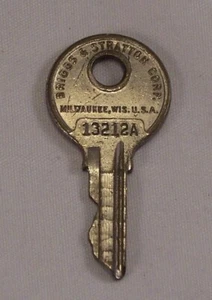 Llave vintage Basco Briggs & Stratton # 13212A original Chevy GM Harley Indian - Imagen 1 de 2