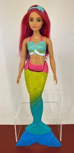 ☆ Barbie ☆ Dreamtopia : Rainbow Cove - Curvy Mermaid Doll #FJC95 - Picture 1 of 3