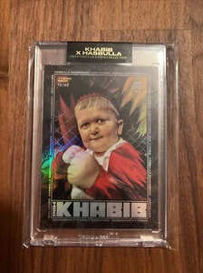 Hasbulla x Tyson Beck Rookie Karte Mini Khabib Regenbogenfolie - 10 von 49 - in der Hand - Bild 1 von 3