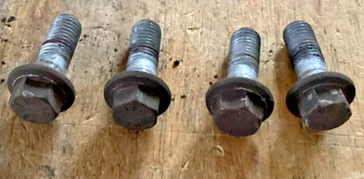 Land Rover LR2 HSE 2012 pernos de pinza delantera Foto 1 de 4