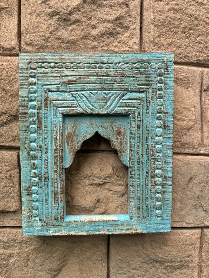 Antiguo marco de pared de espejo de madera tallado a mano rústico verde pintado arco marco de castillo Foto 1 de 4