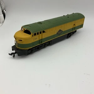AHM HO Scale Reading Lines Fairbanks-Morse C-Liner Diesel Locomotive model #266 - Picture 1 of 9