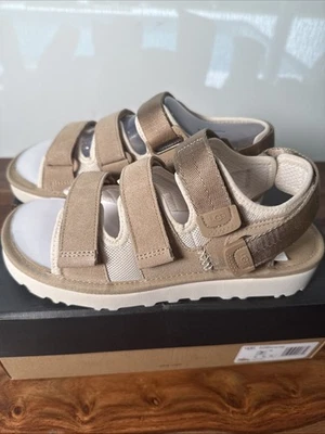 Sandálias UGG Golden Coast multi-tiras masculinas tamanho 7 femininas 9 1153095 super confortáveis - Imagem 1 de 4