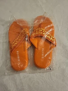 women's flip flops size 7 NIP - Picture 1 of 3