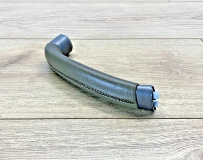 Manija interior de la puerta trasera izquierda Acura RL 2005-2008 marfil 83757-SJA-A03 Foto 1 de 4