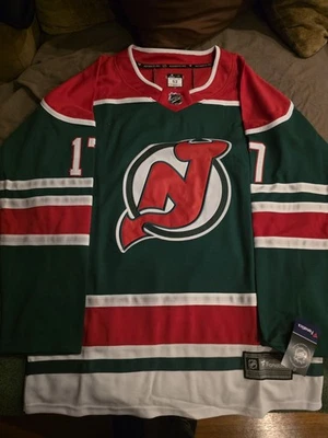 Camiseta 2025 nueva con etiquetas New Jersey Devils Green 3ª #17 Simon Nemec Jersey (talla 50)  Foto 1 de 4