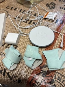Owlet Smart Sock 2 Baby Herzfrequenz- & Sauerstoffmonitor inkl. 3 Socken 0-18m - Bild 1 von 2