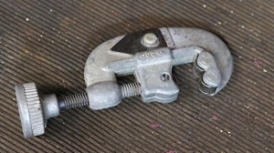 Superior Tool Co Pipe Cutter No. 350 Plumbing Steel Vintage USA FREE SHIPPING - Foto 1 di 2
