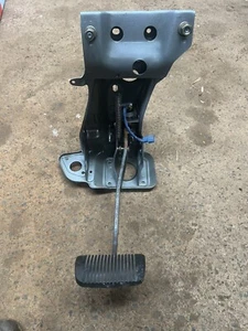 1988 Toyota Land Cruiser Fj62 Auto With Brake Pedal Fj60 - Picture 1 of 4