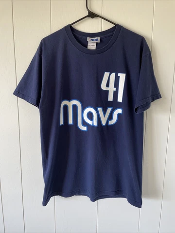 Dirk Nowitzki #41 Adult Size Large Dallas Mavericks NBA T-Shirt Cover