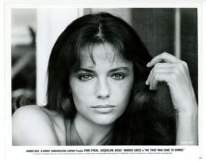 JACQUELINE BISSET original movie photo 1973 THE THIEF WHO CAME TO DINNER - Picture 1 of 1