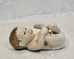Figurina Royal Copenhagen, bambino. - Foto 1 di 12
