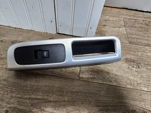 2010 VOLVO S40 PASSANGER FRONT DOOR GLASS CONTROLS SWITCH - Picture 1 of 4