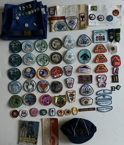 Lote de 65 parches vintage Girl Scout 19 prendedores XL chaleco cinturón sombrero cachorro años 80-1990 - Imagen 1 de 9