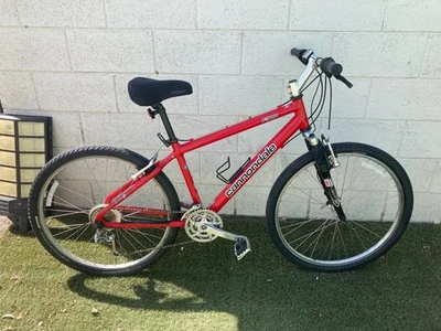 CANNONDALE MOUNTAIN BICYCLE F300 w/ 24 speeds - Image 1 of 4