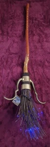 Harry Potter Nimbus 2000 48" Leuchtoptik Quidditch Besen Warner Bros Cosplay - Bild 1 von 11