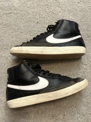 Size 8 Men’s - Nike Blazer '77 Vintage Mid Black Sail - Image 1 of 4