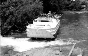 Vintage RPPC Real Photo Postcard Wisconsin Dells Duck Boat People Wave Hats WI - Picture 1 of 2