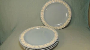 4 VINTAGE WEDGWOOD  BARLASTON ETRURIA DINNER PLATES "Cream Color on Lavender" ! - Picture 1 of 6