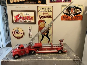 1950’s Tonka MFD #5 Aerial Ladder Fire Truck Original Pressed Steel Toys - Picture 1 of 23