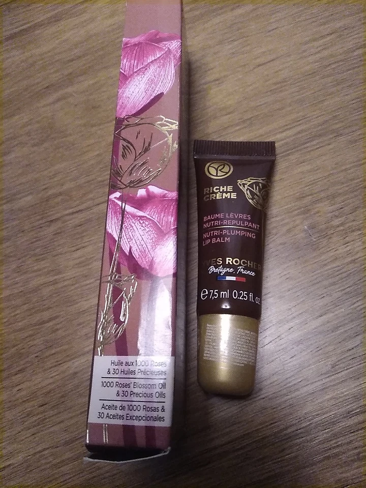 Yr CRÈME EYE CREAM 14ml – ANTI-RUGAS E CONFORTO +Rich Lip Palm novo em folha 2/28 - Imagem 1 de 3