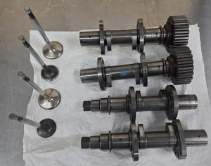 Levas/válvulas motor Ducati 749, admisión y escape, vertical y horizontal - Imagen 1 de 20