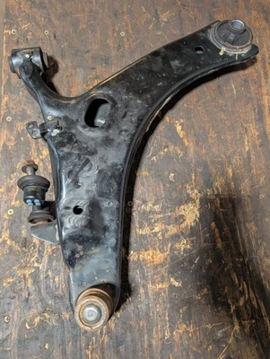 Subaru Forester 2009-2013 AWD brazo de control inferior delantero lado del conductor izquierdo OEM Foto 1 de 4