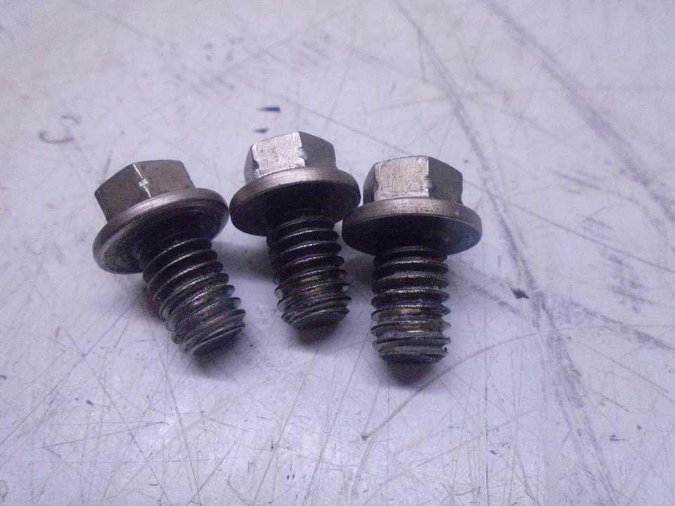 B3b OEM OMC Cobra Outboard Outdrive Cover Bolts Set Of 3 Screws - Image 1 of 1