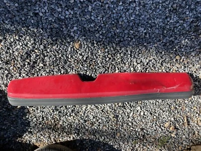 Parachoques trasero BMW E24 1989 OEM aluminio rojo dañado 635CSi Foto 1 de 4